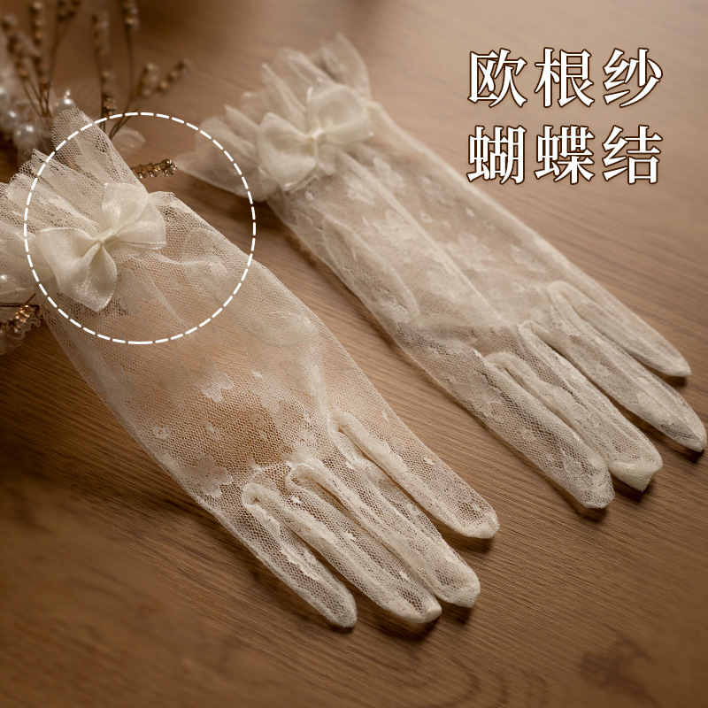 Gants vintage en dentelle avec - Women Fashion Photoshoot avis et prix